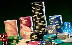 Jilivoe Myanmar ကစားသမားများ — Mobile APP ဖြင့် Live Baccarat ကစားနေသောပုံ